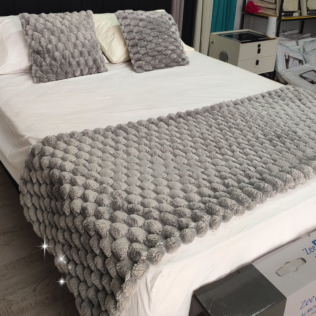 Cómo Usar el Set de Pieceras Peludas para Transformar tu Dormitorio