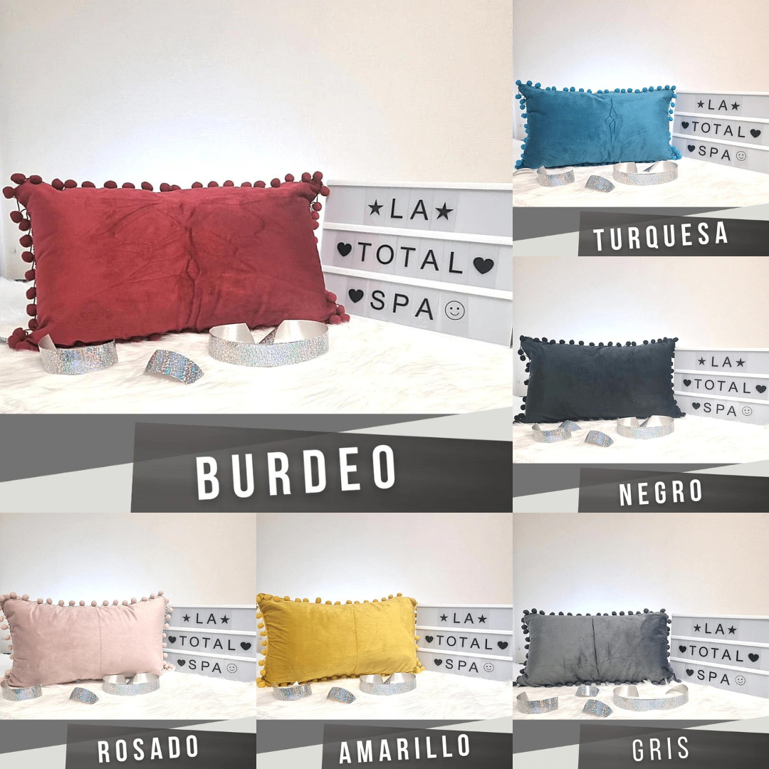 Funda de Cojín con Pompones
