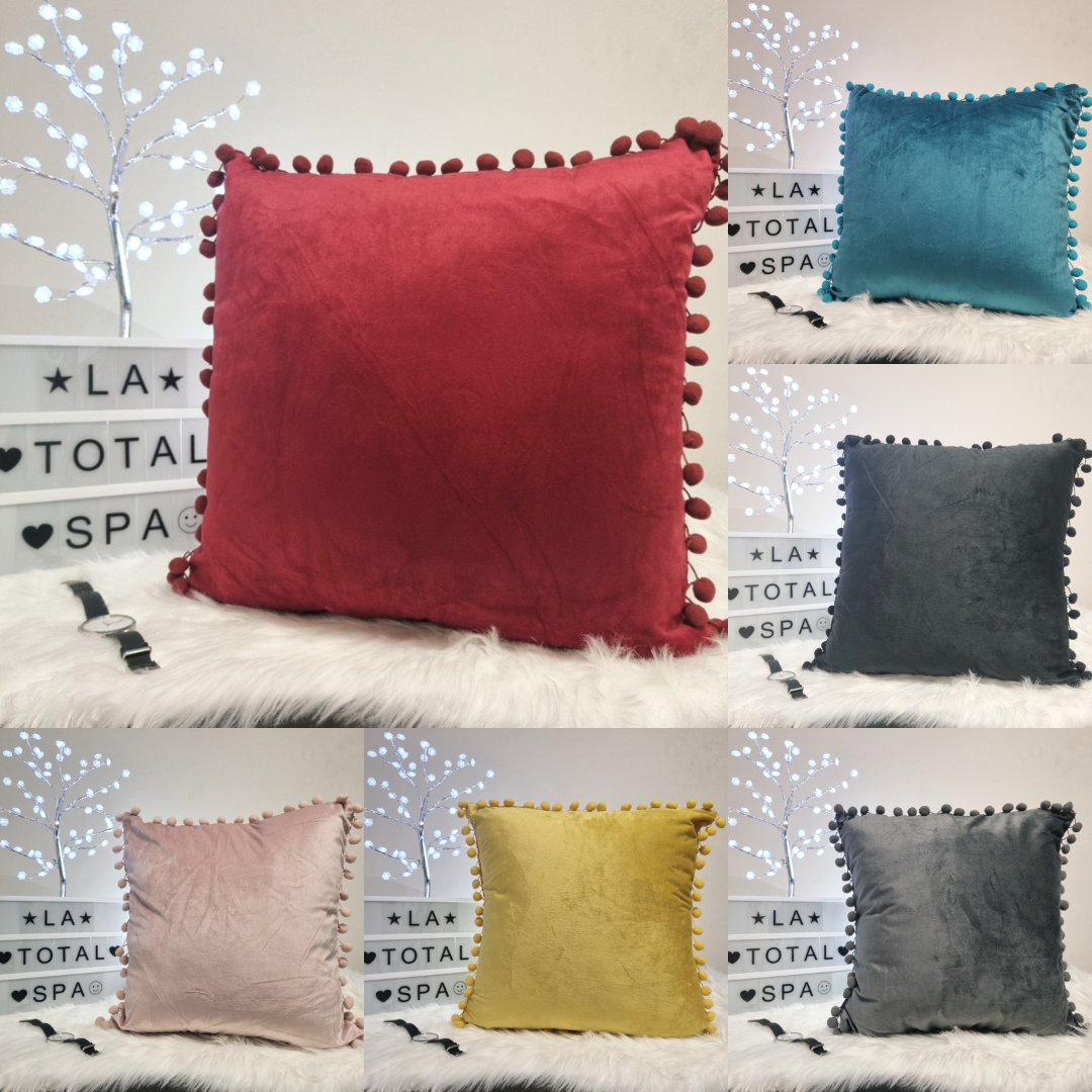 Funda de Cojín con Pompones